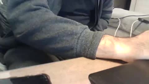 Snapshot of xxxgimmy4old chatting on 10-21-25, 04:13 xxxgimmy4old online show from 10-21-25, 04:13