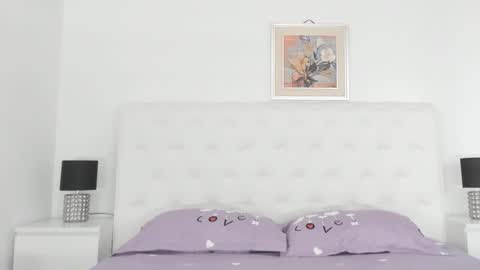 Elvira online show from 03-08-25, 12:09