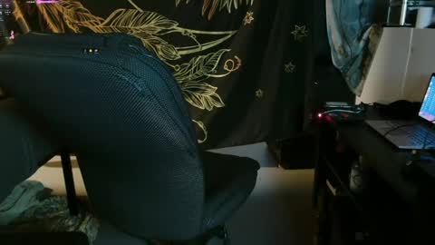 xxxjrstrokesxxx online show from 03-02-25, 07:23