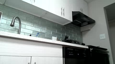 Lola online show from 11-22-25, 02:10