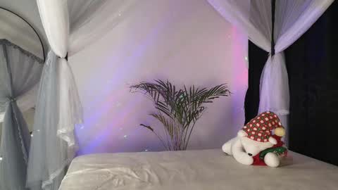 July and Fer online show from 12-15-25, 08:51