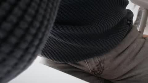 Snapshot of xxxxhardyxxxx chatting on 10-04-25, 10:35 xxxxhardyxxxx online show from 10-04-25, 10:35