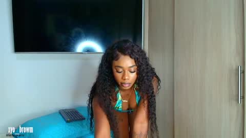 Snapshot of xyoma_browm1 chatting on 06-05-26, 06:52 Jessi online show from 06-05-26, 06:52