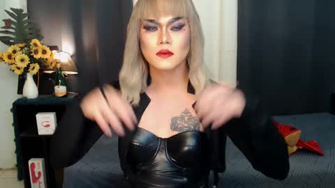 QueenMarina online show from 12-15-24, 11:09