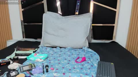 Snapshot of yahaira__ chatting on 02-06-26, 04:32 Yahaira online show from 02-06-26, 04:32