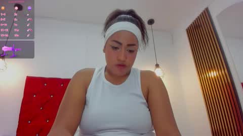 Naomi online show from 11-24-25, 09:14