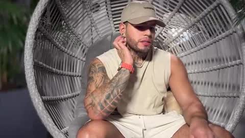 yamp sambrano online show from 09-28-25, 02:17