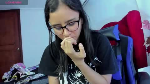 yan_nyan online show from 02-12-25, 12:27