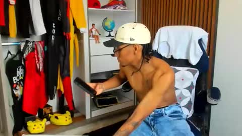 Snapshot of yandi_hot chatting on 02-05-26, 01:49 yandi_hot online show from 02-05-26, 01:49