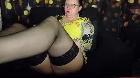 Anika online show from 11-28-25, 05:15