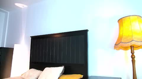 Snapshot of yanira_ass_ chatting on 09-29-25, 04:17 yanira_ass_ online show from 09-29-25, 04:17