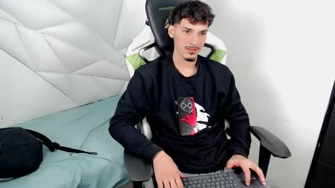 DANILO online show from 11-27-25, 05:20