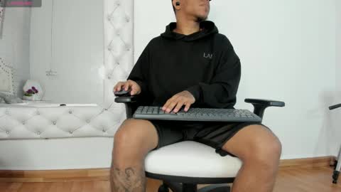 Lil yong online show from 10-22-25, 08:58