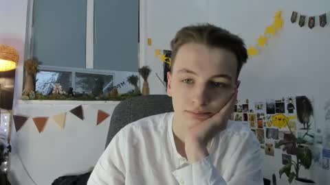 Snapshot of yaposha chatting on 12-22-24, 12:05 yaposha online show from 12-22-24, 12:05