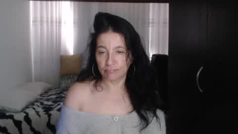 yasmin_love85 online show from 01-09-25, 06:47