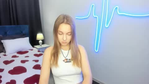 Snapshot of yasminasage chatting on 09-16-25, 12:39 Yasmina online show from 09-16-25, 12:39