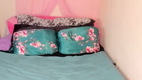 Yasmina online show from 02-24-25, 06:15