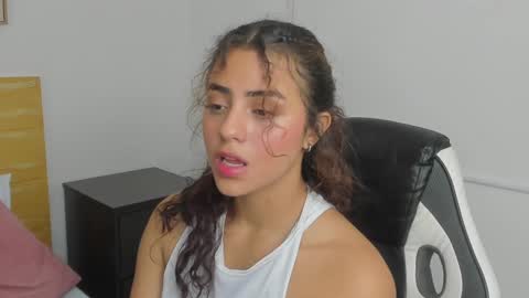 yaya23x online show from 01-13-25, 03:15