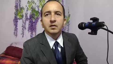 Hazzan online show from 09-18-25, 04:09