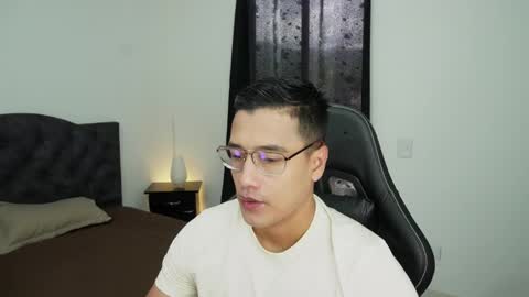 YEICO LEVIT online show from 12-21-25, 04:47