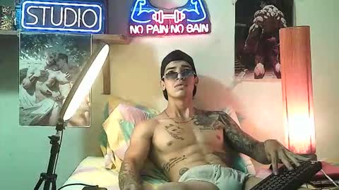 Snapshot of yeisoncastellanos1999 chatting on 11-04-25, 07:13 yeisoncastellanos1999 online show from 11-04-25, 07:13