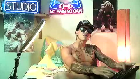 Snapshot of yeisoncastellanos1999 chatting on 11-06-25, 12:22 yeisoncastellanos1999 online show from 11-06-25, 12:22