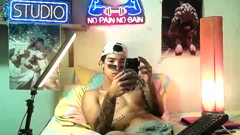 Snapshot of yeisoncastellanos1999 chatting on 11-07-25, 03:28 yeisoncastellanos1999 online show from 11-07-25, 03:28