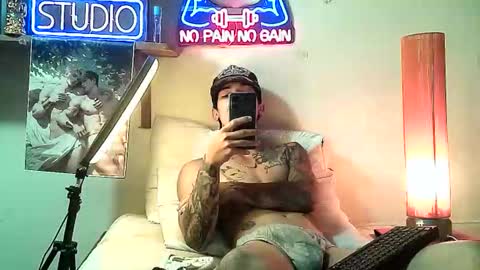 Snapshot of yeisoncastellanos1999 chatting on 11-27-25, 09:55 yeisoncastellanos1999 online show from 11-27-25, 09:55