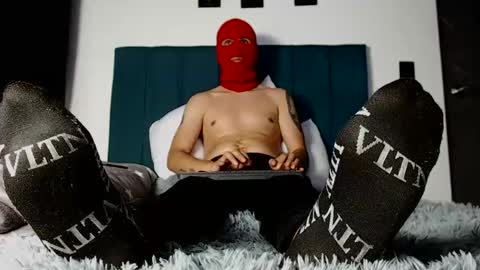 yeisongomezz online show from 10-08-25, 04:32