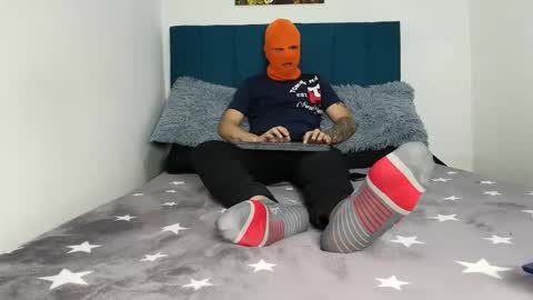 yeisongomezz online show from 12-18-25, 03:29