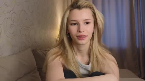 Snapshot of yennaone chatting on 02-27-26, 05:07 Yenna online show from 02-27-26, 05:07