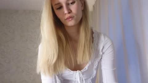 Yenna online show from 03-25-26, 04:07