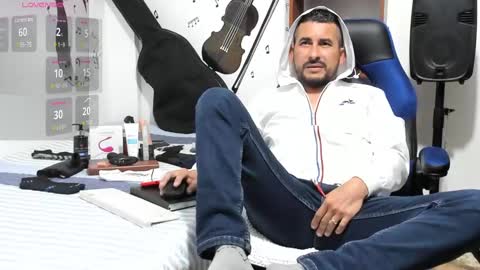 Snapshot of yeol_king chatting on 01-20-25, 06:53 Yeol online show from 01-20-25, 06:53