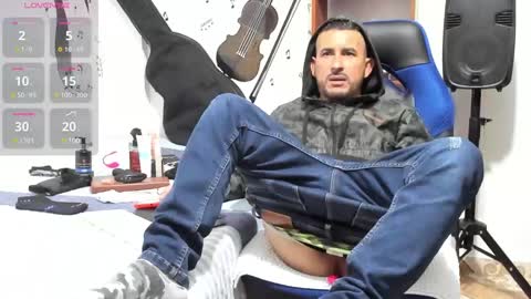 Snapshot of yeol_king chatting on 01-23-25, 07:40 Yeol online show from 01-23-25, 07:40