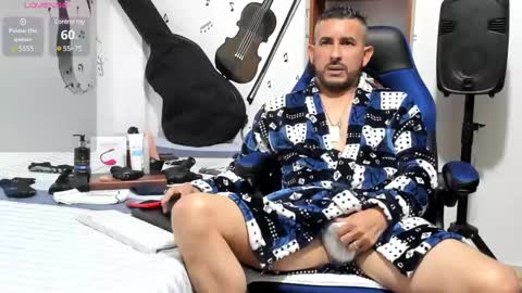 Snapshot of yeol_king chatting on 01-26-25, 06:16 Yeol online show from 01-26-25, 06:16