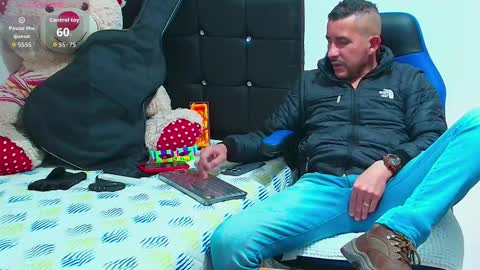 Snapshot of yeol_king chatting on 09-20-25, 07:04 Yeol online show from 09-20-25, 07:04