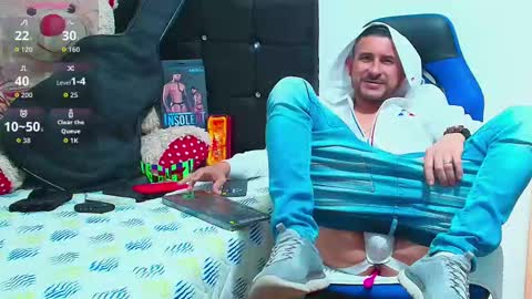 Snapshot of yeol_king chatting on 10-10-25, 09:58 Yeol online show from 10-10-25, 09:58