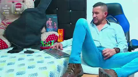 Snapshot of yeol_king chatting on 10-11-25, 06:50 Yeol online show from 10-11-25, 06:50