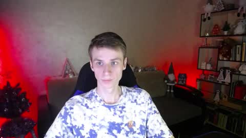 Snapshot of yes_cute_boy_ chatting on 01-07-26, 06:10 Eden online show from 01-07-26, 06:10