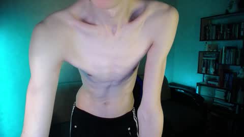 Snapshot of yes_cute_boy_ chatting on 02-13-26, 07:43 Eden online show from 02-13-26, 07:43