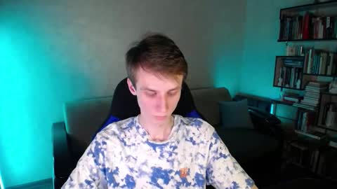 Snapshot of yes_cute_boy_ chatting on 02-18-26, 02:13 Eden online show from 02-18-26, 02:13