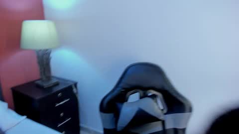 Y E S E N I A  online show from 03-02-26, 12:34