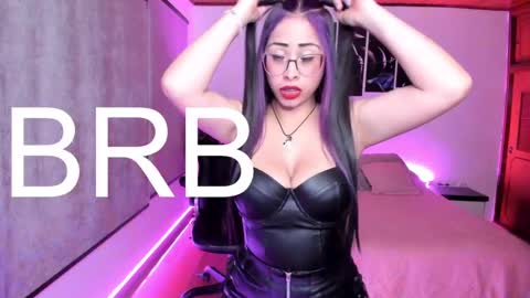 Snapshot of yesie_hot2 chatting on 03-10-25, 05:43 yesie_hot2 online show from 03-10-25, 05:43