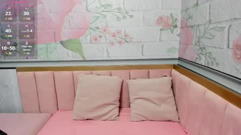 Snapshot of yess__daddy chatting on 02-12-25, 10:14 yess__daddy online show from 02-12-25, 10:14