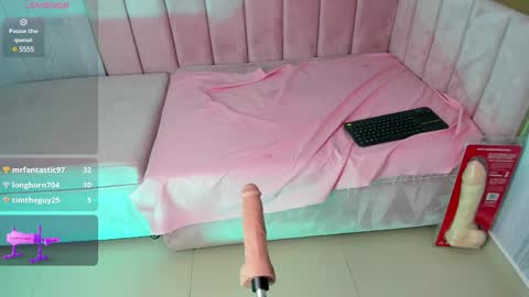 Snapshot of yess__daddy chatting on 02-15-25, 01:27 yess__daddy online show from 02-15-25, 01:27