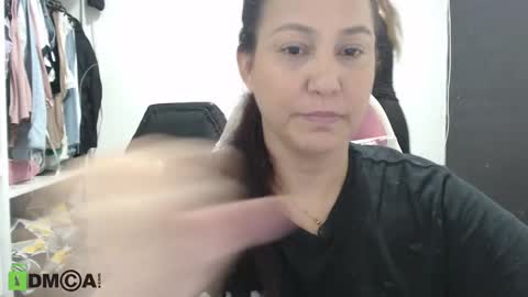 yessica and andres online show from 02-18-25, 03:21