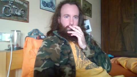 yeti_92 online show from 11-23-25, 12:49