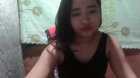yhang_19 online show from 10-20-25, 05:41
