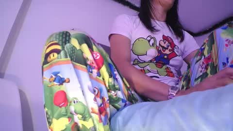 Yiny online show from 01-06-25, 01:19