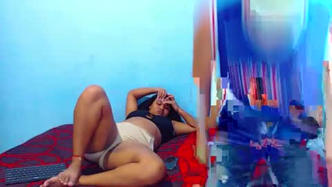 yisela_scott online show from 10-01-25, 04:02